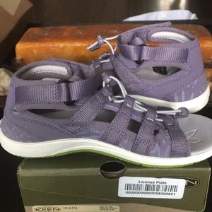 Keen sandals purple size 2